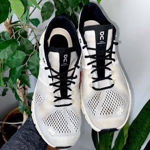 On Cloud X Running Shoes